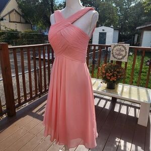 Azazie Short Wedding bridemaid dress size A4